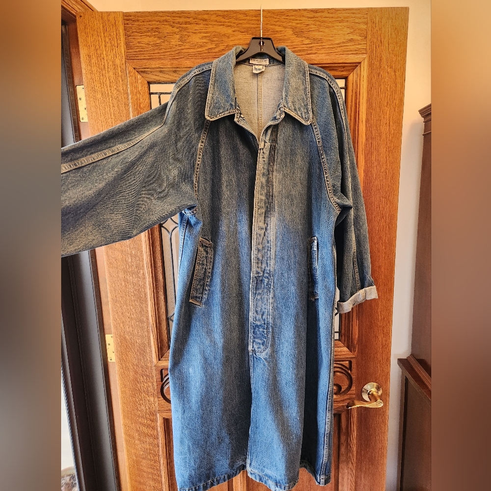 Full length denied coat with Ragland sleeves